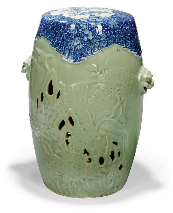A JAPANESE UNDERGLAZE BLUE AND CELADON MOULDED GARDEN SEAT