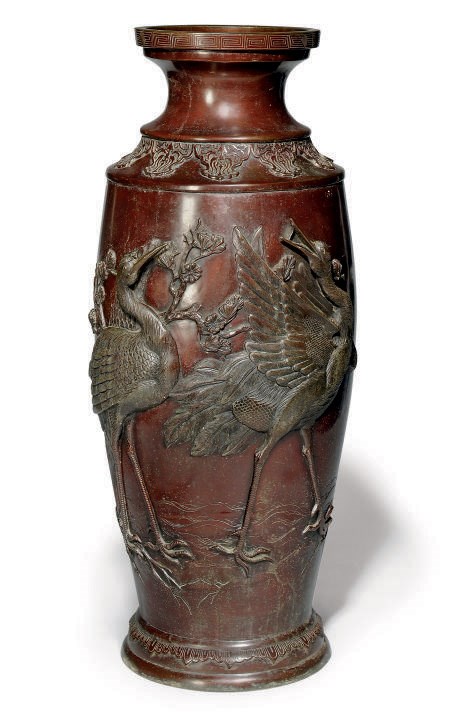 A LARGE JAPANESE BRONZE VASE