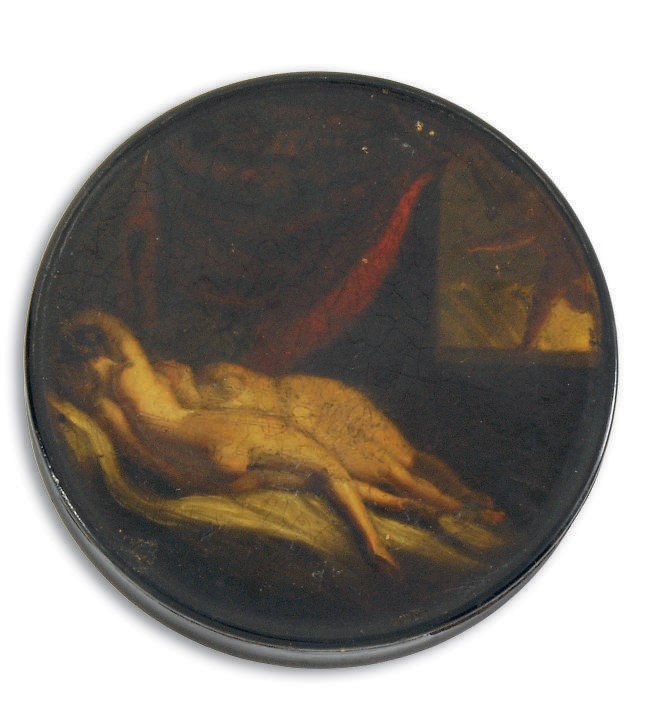A GERMAN PAPIER MACHE SNUFF BOX