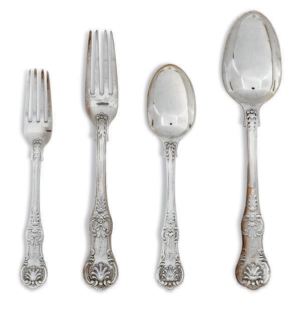 A VICTORIAN SILVER PART TABLE SERVICE OF QUEEN'S PATTERN FLATWARE