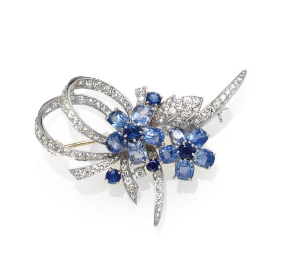 A SAPPHIRE AND DIAMOND BROOCH, BY RAYMOND YARD