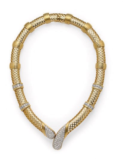 A DIAMOND AND 18K GOLD NECKLACE