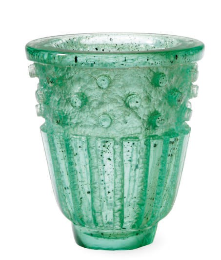 A FRENCH ETCHED AND INTERNALLY DECORATED GLASS VASE,