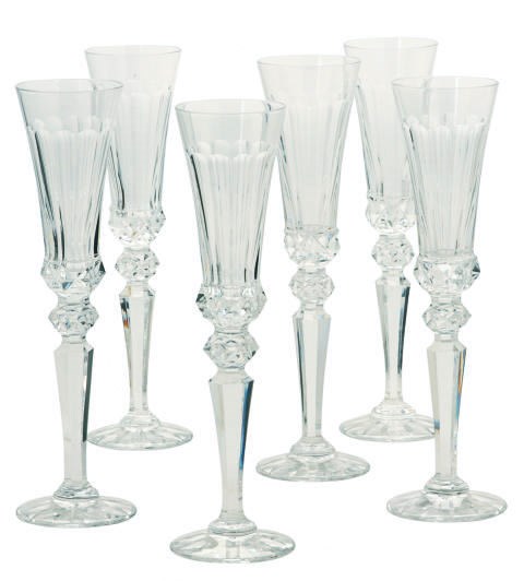 SEVENTEEN FRENCH GLASS CHAMPAGNE FLUTES,