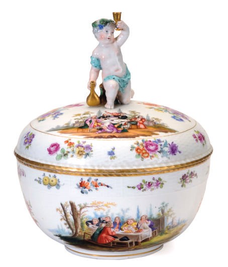 A GERMAN PORCELAIN OZIER-MOLDED PUNCH BOWL AND COVER,