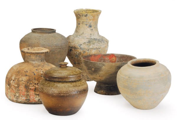 FIVE CHINESE POTTERY VESSELS,