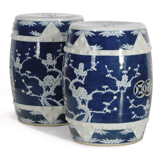A PAIR OF CHINESE BLUE AND WHITE PORCELAIN BARREL-FORM GARDEN SEATS