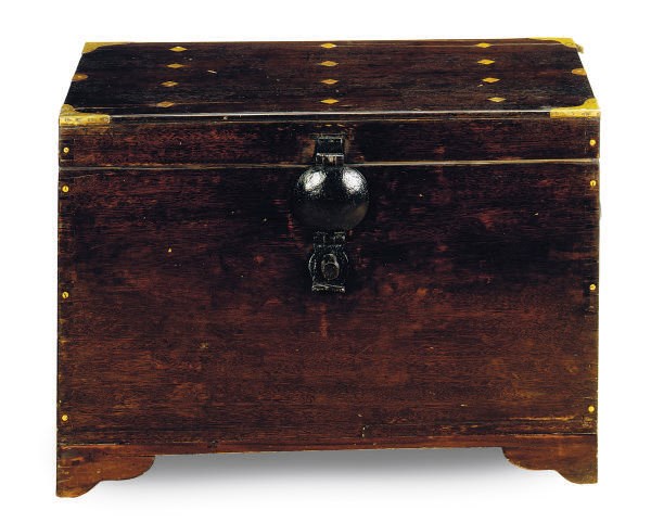 A BRASS INLAID MAHOGANY CHEST,
