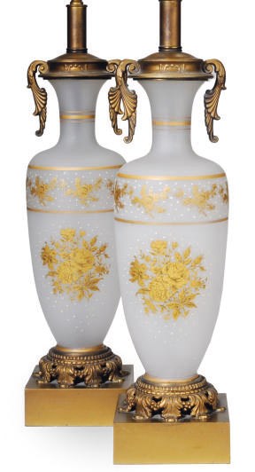 A PAIR OF GILT-DECORATED FROSTED GLASS VASES MOUNTED AS TABLE LAMPS,