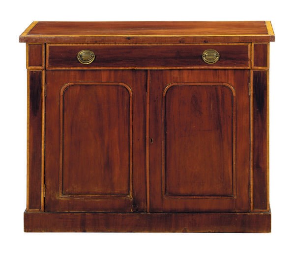 AN ENGLISH MAHOGANY AND SATINWOOD BANDED SIDE CABINET,