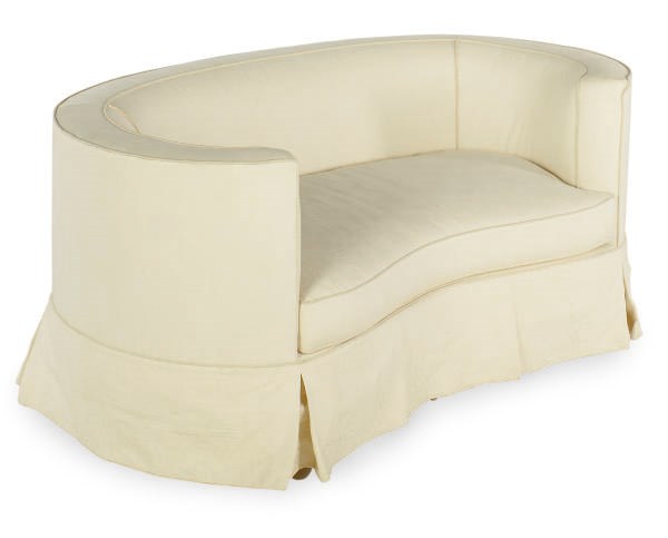 A CREAM UPHOLSTERED SERPENTINE LOVESEAT,