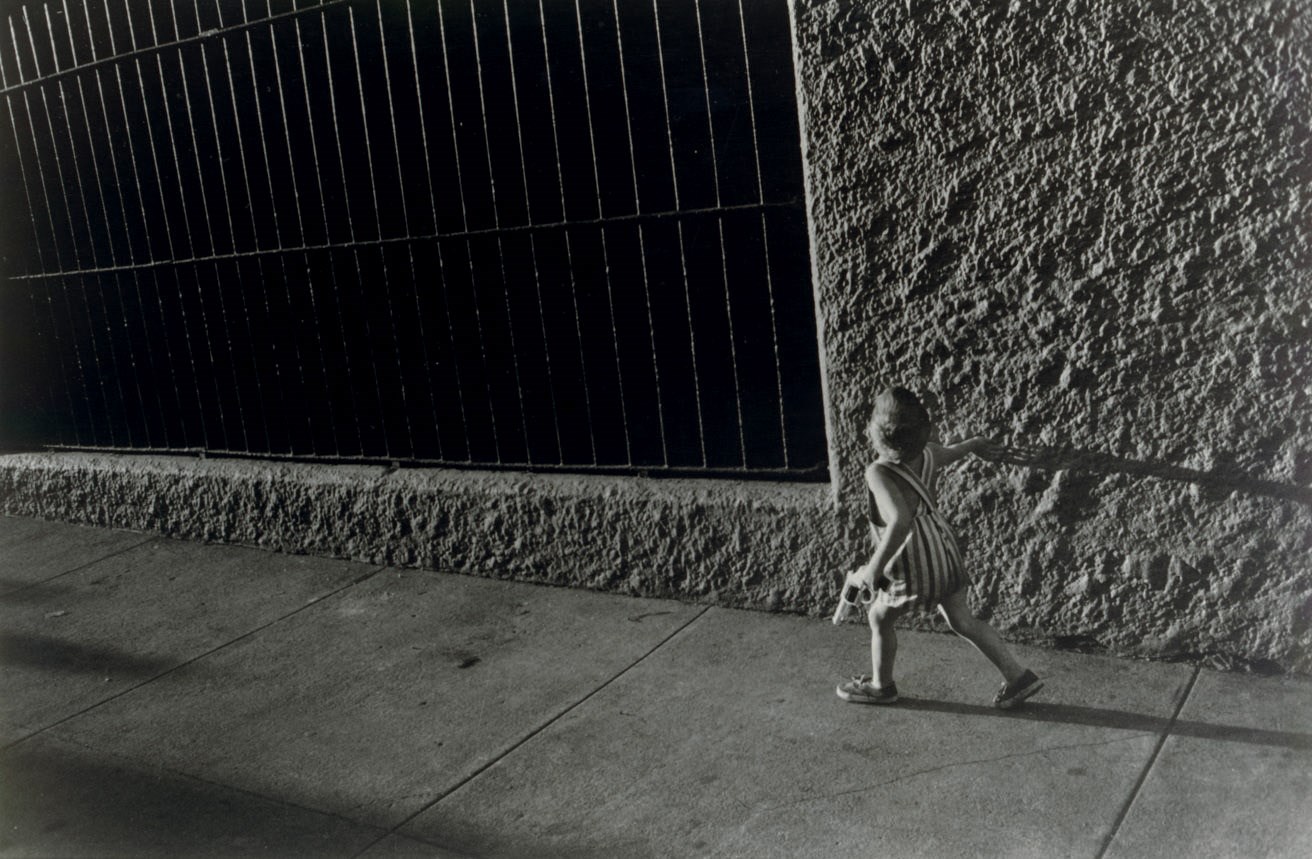 GARRY WINOGRAND (1928-1984)