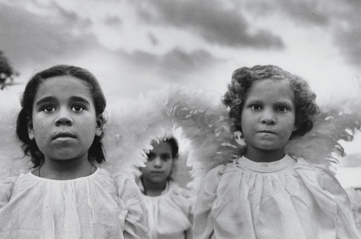 SEBASTIÃO SALGADO (B. 1944)