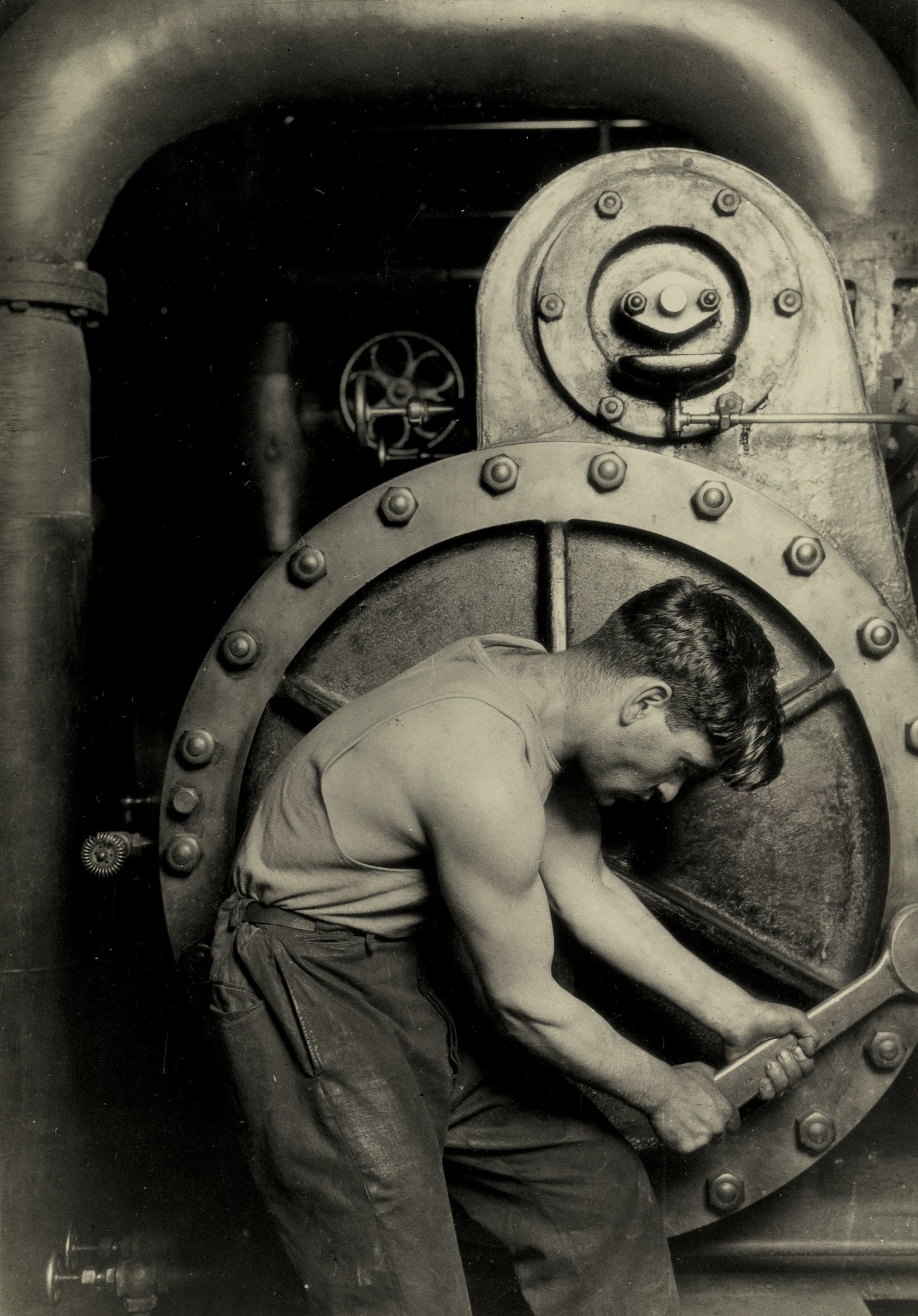 LEWIS W. HINE (1874-1940)