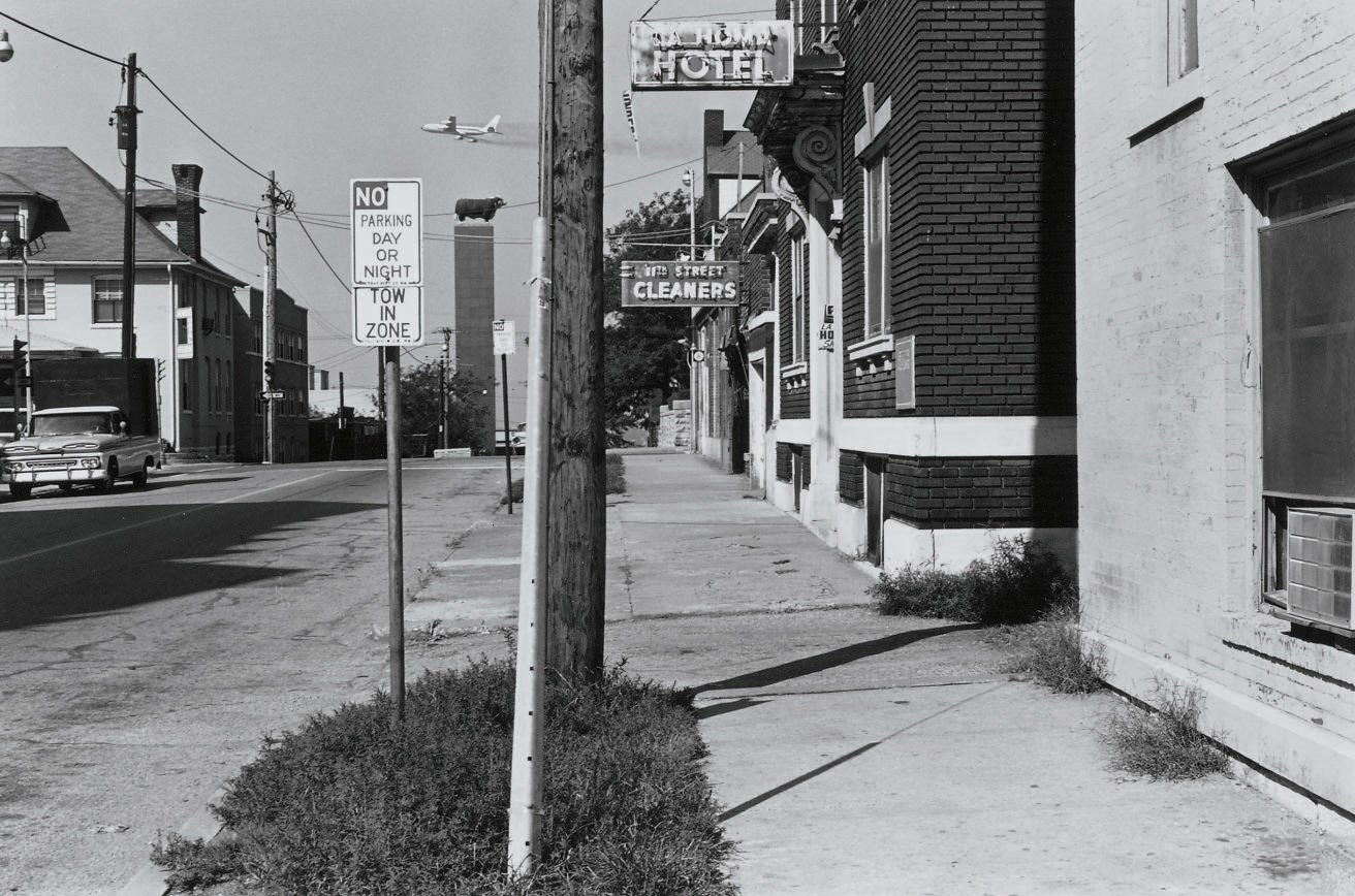 LEE FRIEDLANDER (B. 1934)