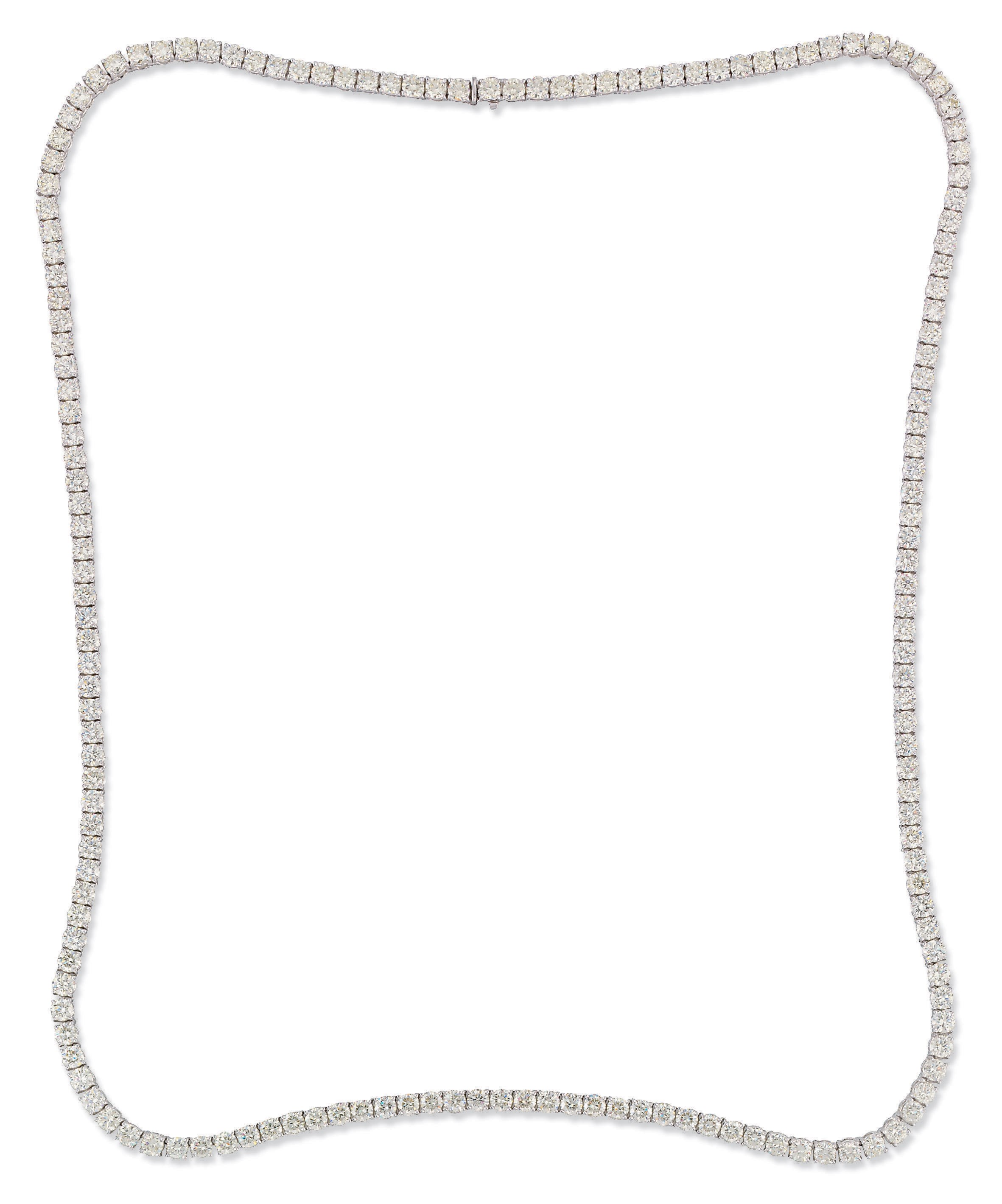 AN ELEGANT DIAMOND SAUTOIR