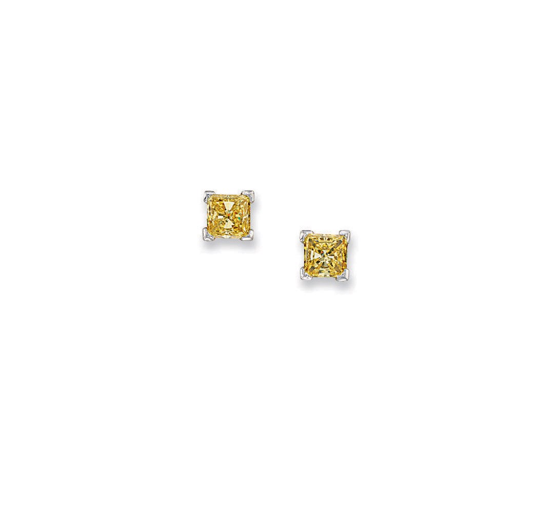 A PAIR OF COLOURED DIAMOND EAR STUDS