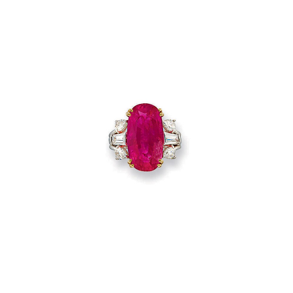 AN IMPRESSIVE RUBY AND DIAMOND RING