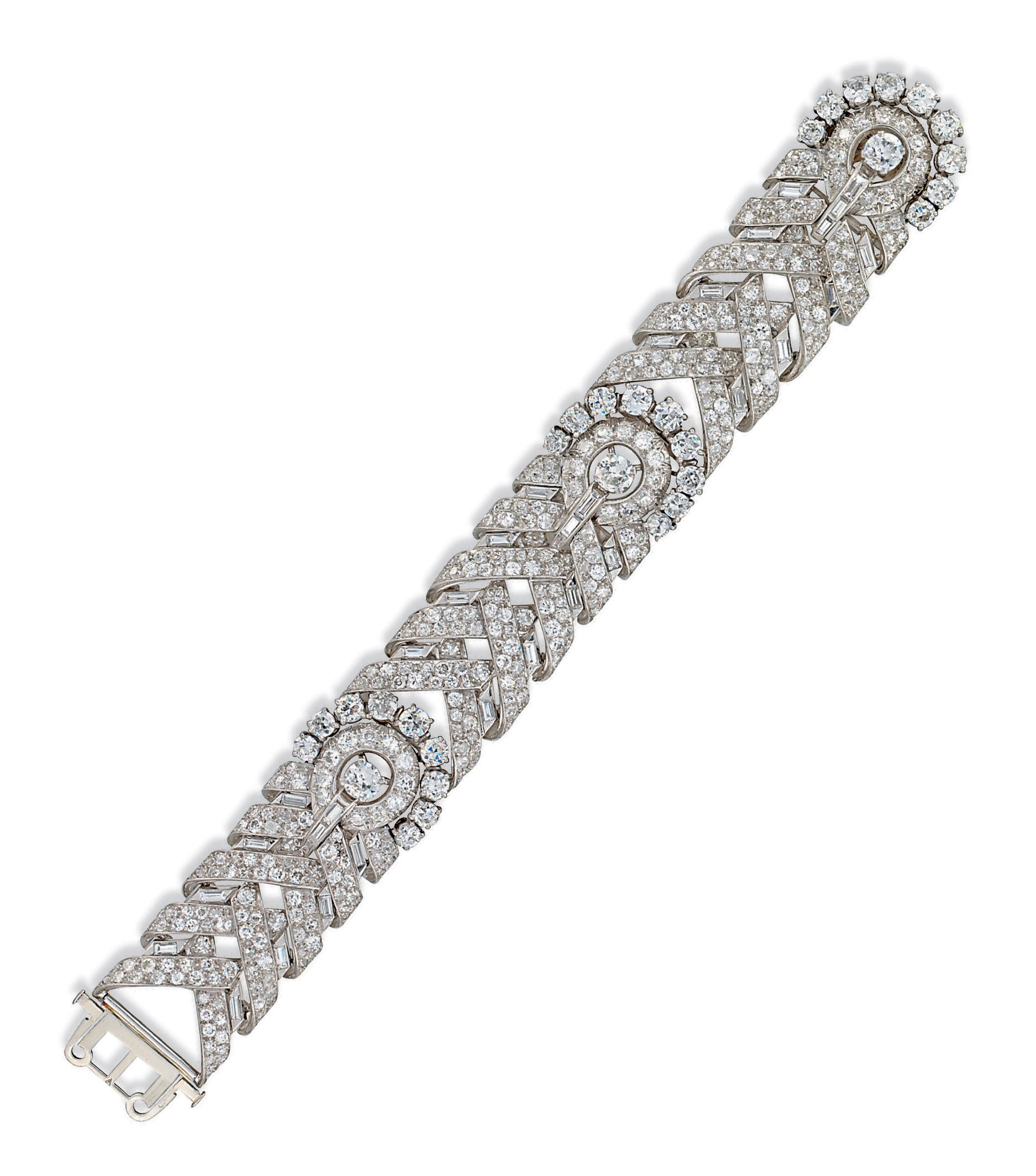 AN ART DECO DIAMOND BRACELET