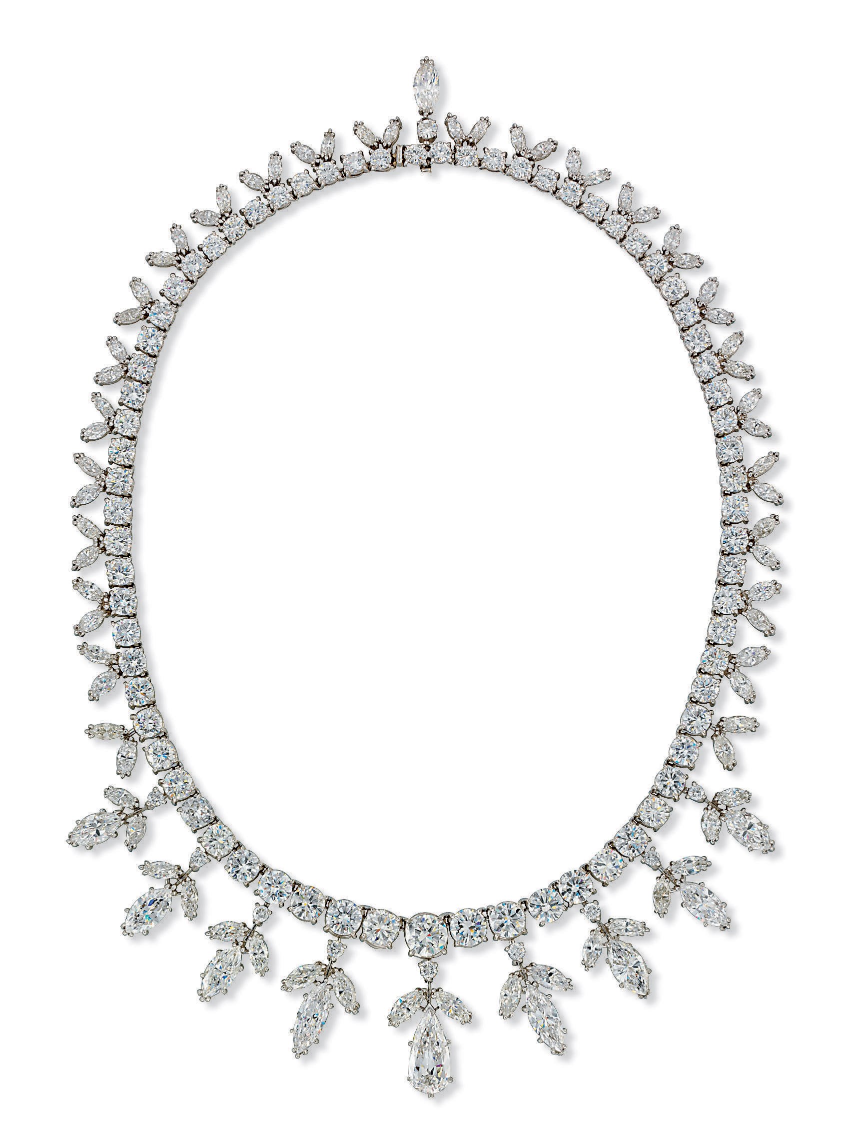 AN ELEGANT DIAMOND NECKLACE