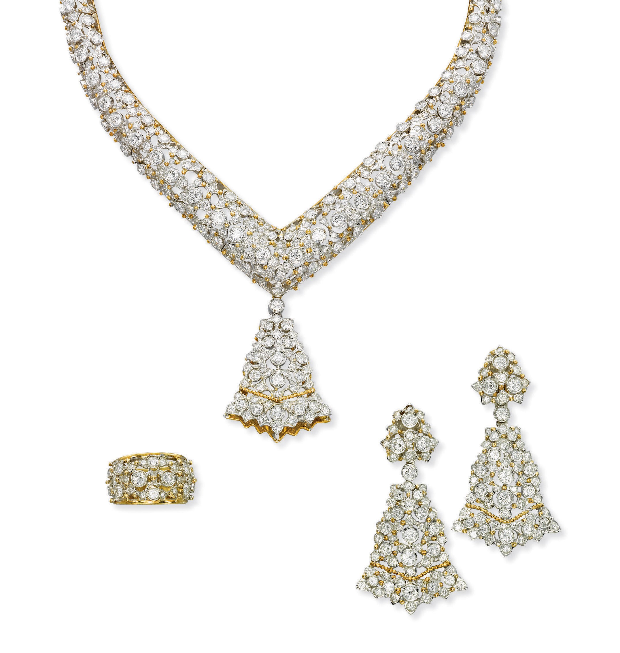 A SUITE OF DIAMOND JEWELLERY