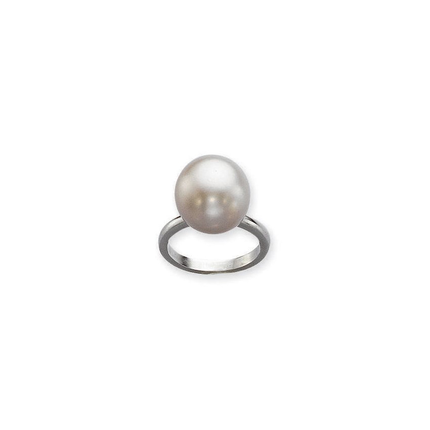 A PEARL RING