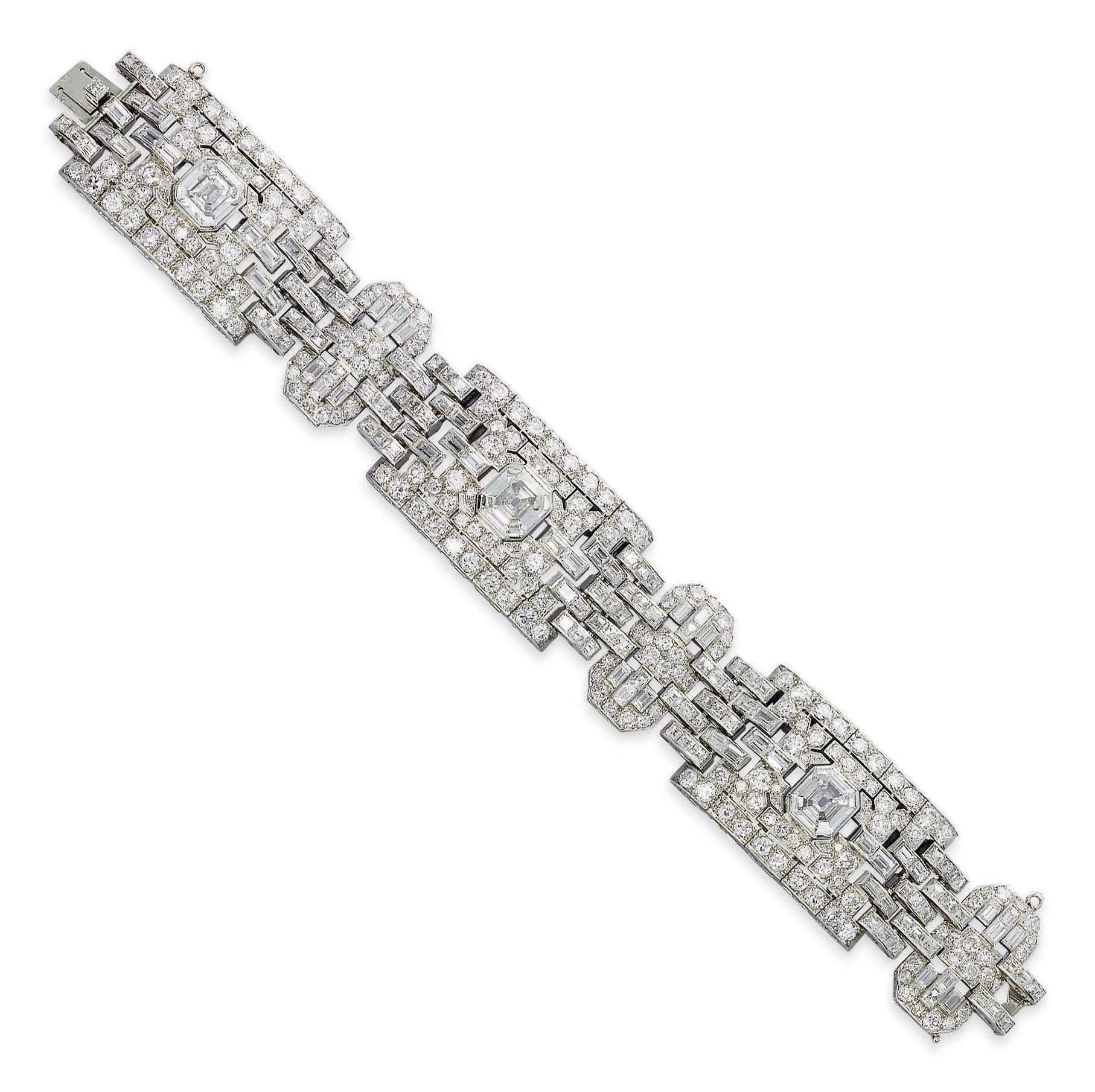 AN ART DECO DIAMOND BRACELET