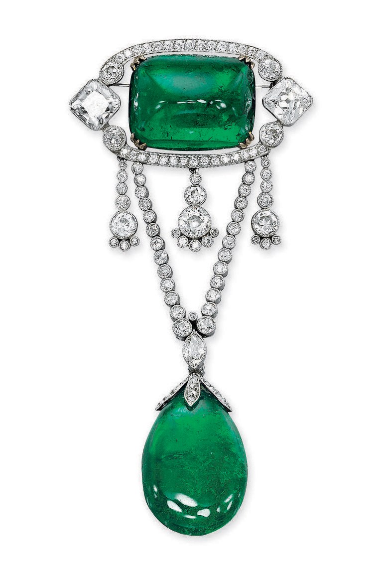 AN ELEGANT BELLE EPOQUE EMERALD AND DIAMOND BROOCH