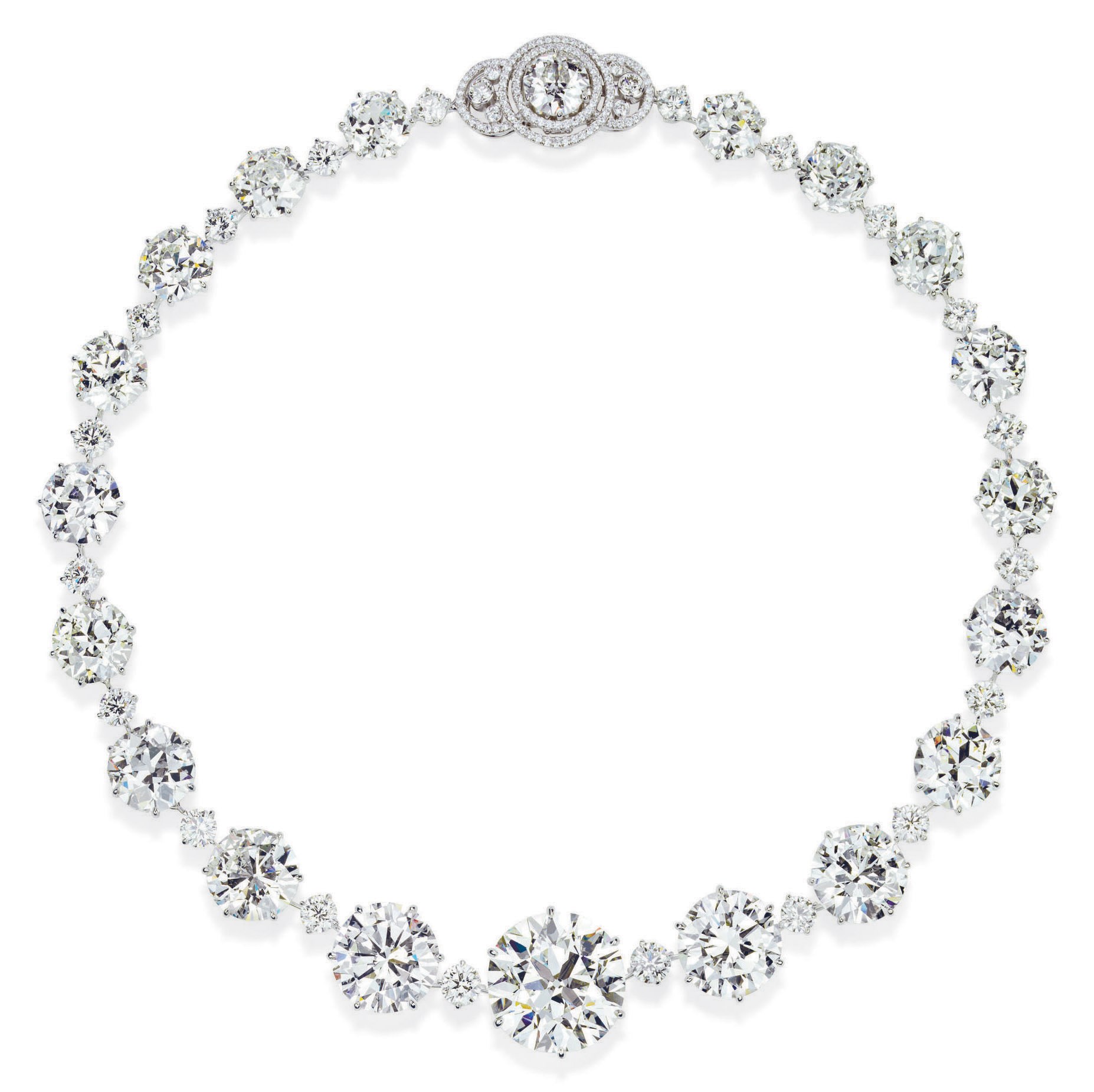 A SPECTACULAR DIAMOND RIVIÈRE