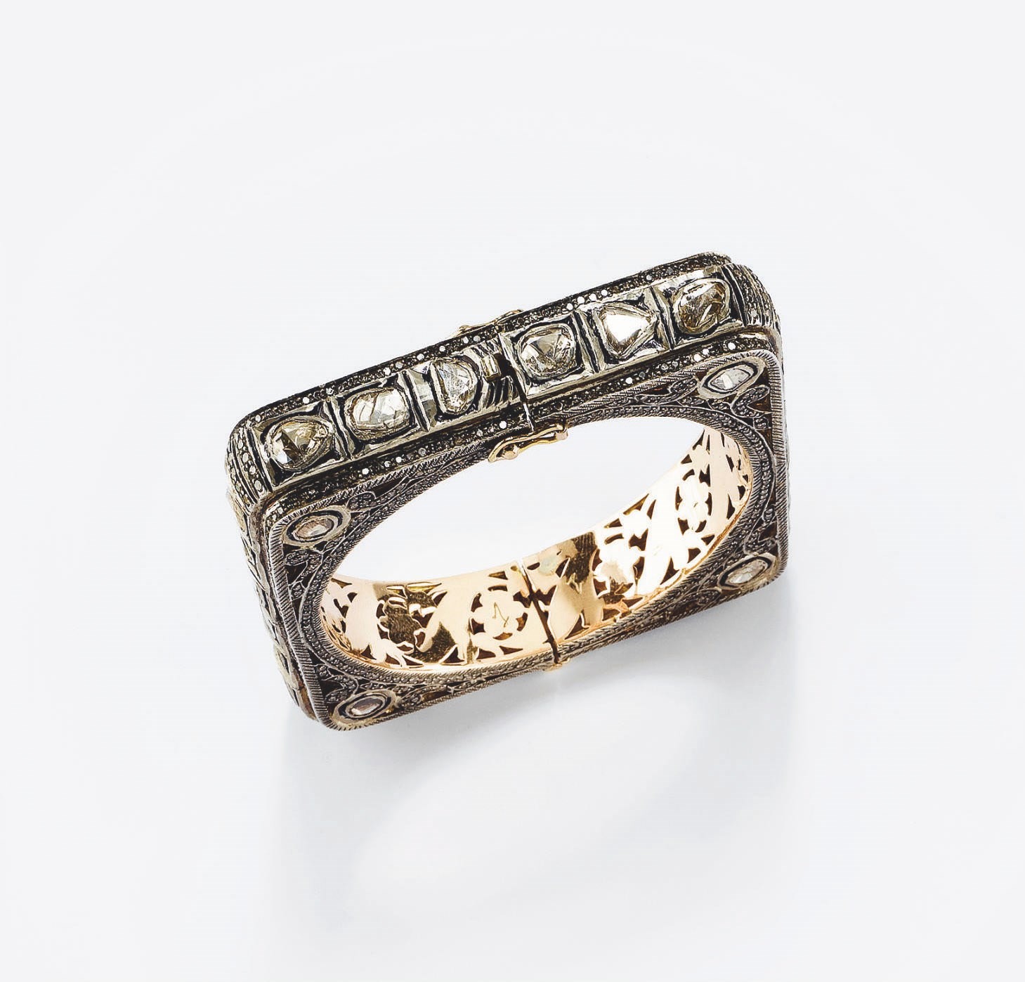 BRACCIALE CON DIAMANTI