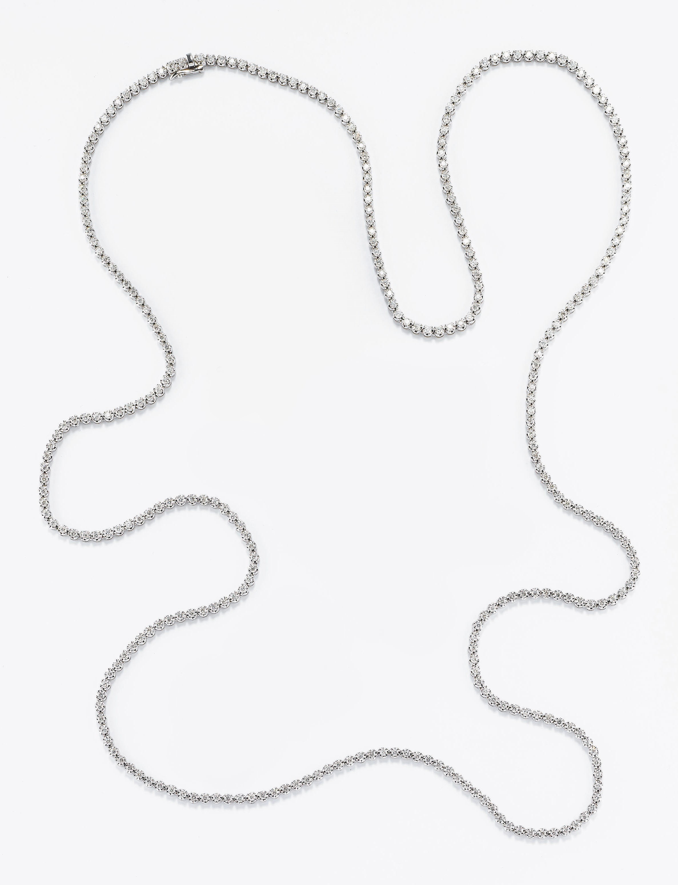 LUNGA COLLANA IN BRILLANTI