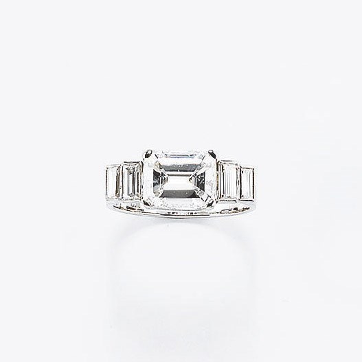 ANELLO IN DIAMANTI