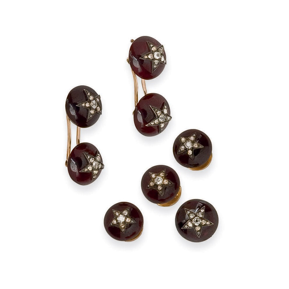 PARURE D'HABIT GRENATS ET DIAMANTS