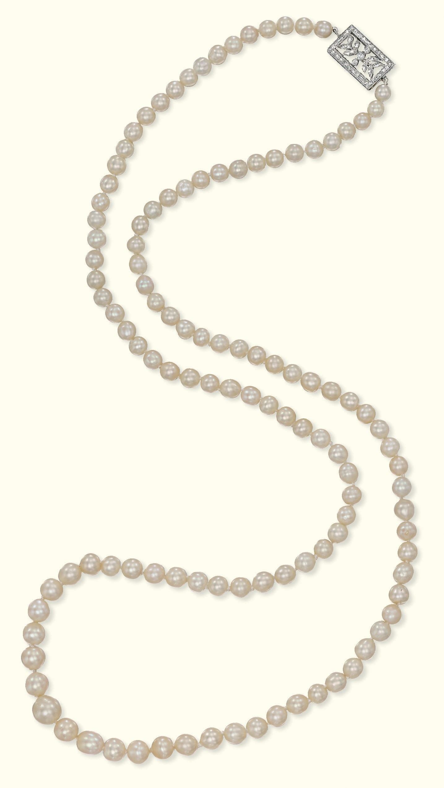 A NATURAL PEARL NECKLACE