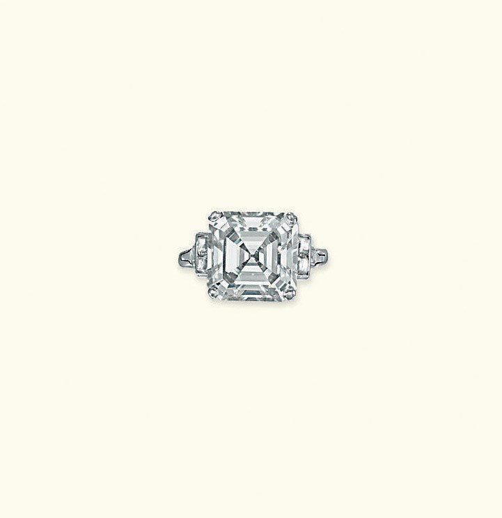 A DIAMOND SINGLE-STONE RING