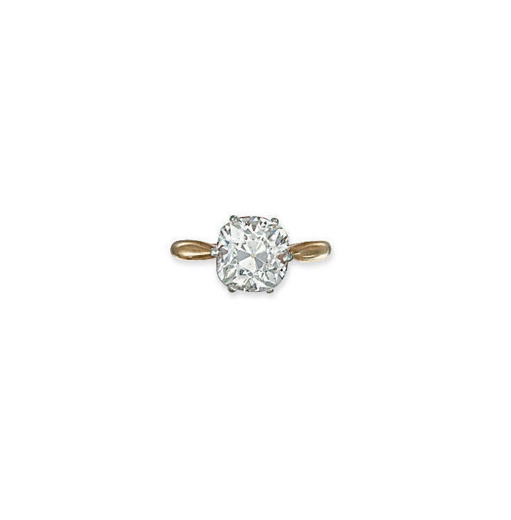 A DIAMOND SINGLE-STONE RING