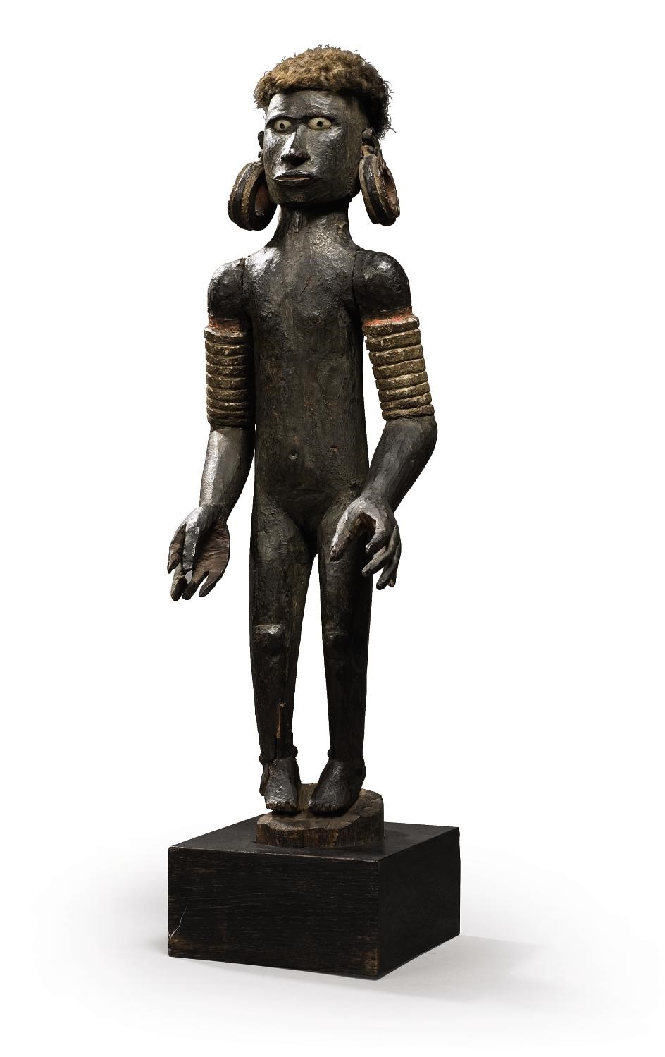 STATUETTE