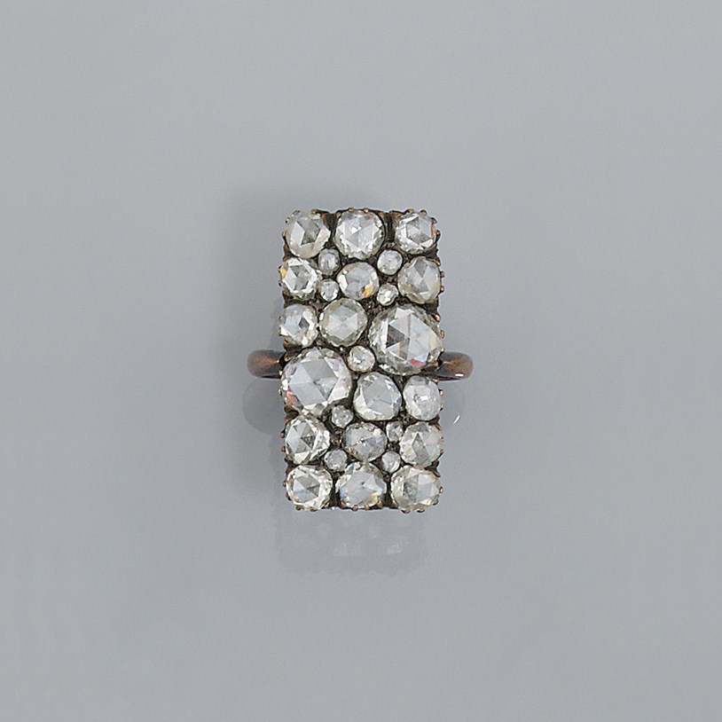 A rose-cut diamond ring