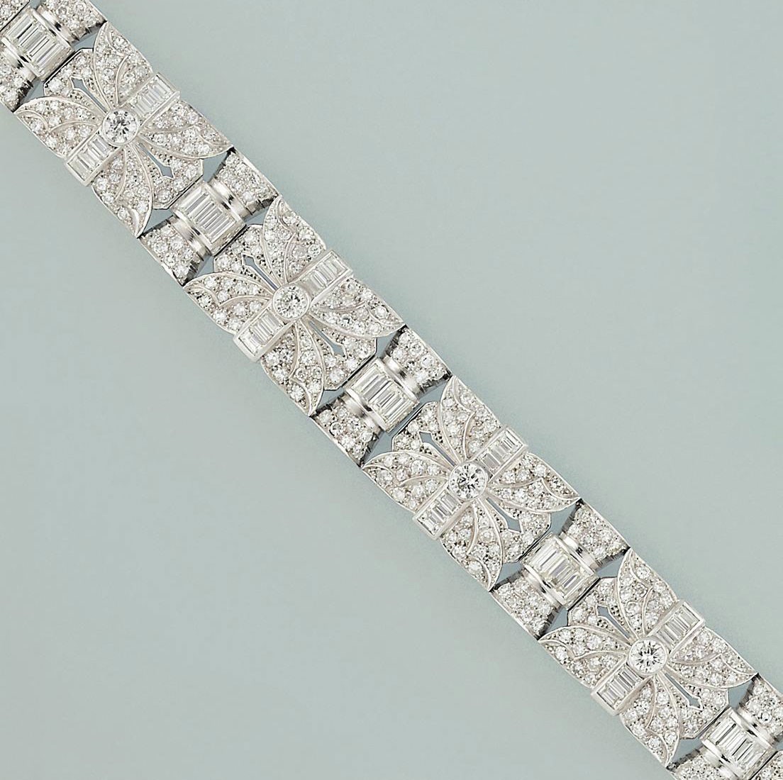 A diamond flexible bracelet