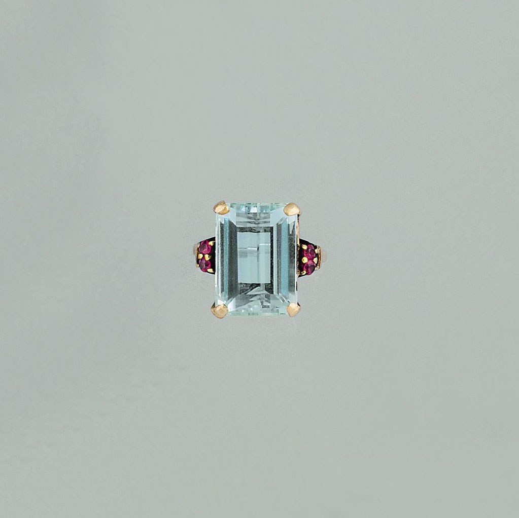 An aquamarine single-stone ring