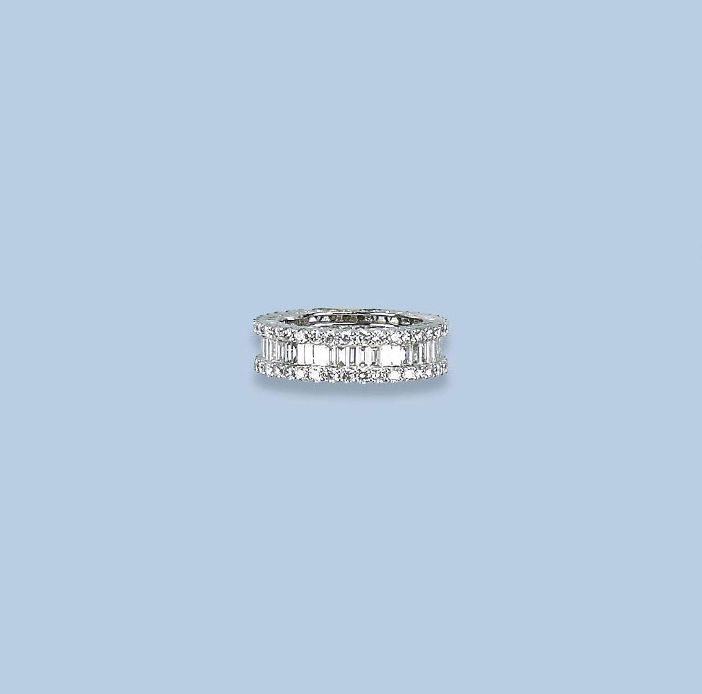 A DIAMOND DRESS RING