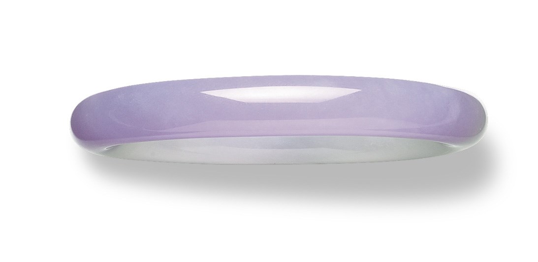 A JADEITE BANGLE