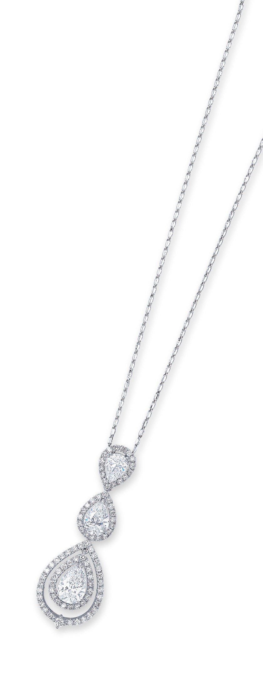 A DIAMOND PENDENT NECKLACE