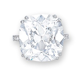 AN EXCEPTIONAL DIAMOND RING