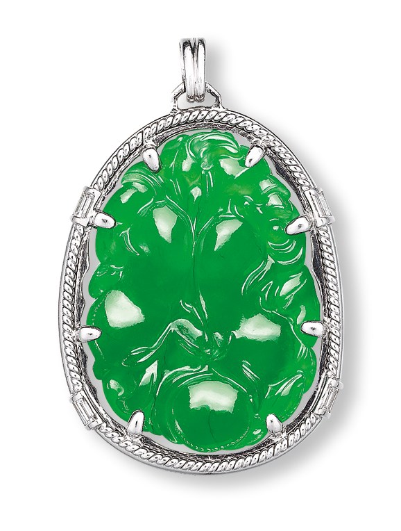 A JADEITE PENDANT