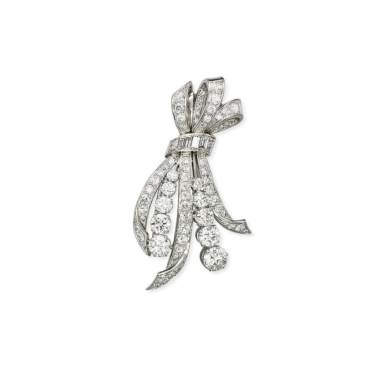 A DIAMOND CLIP BROOCH