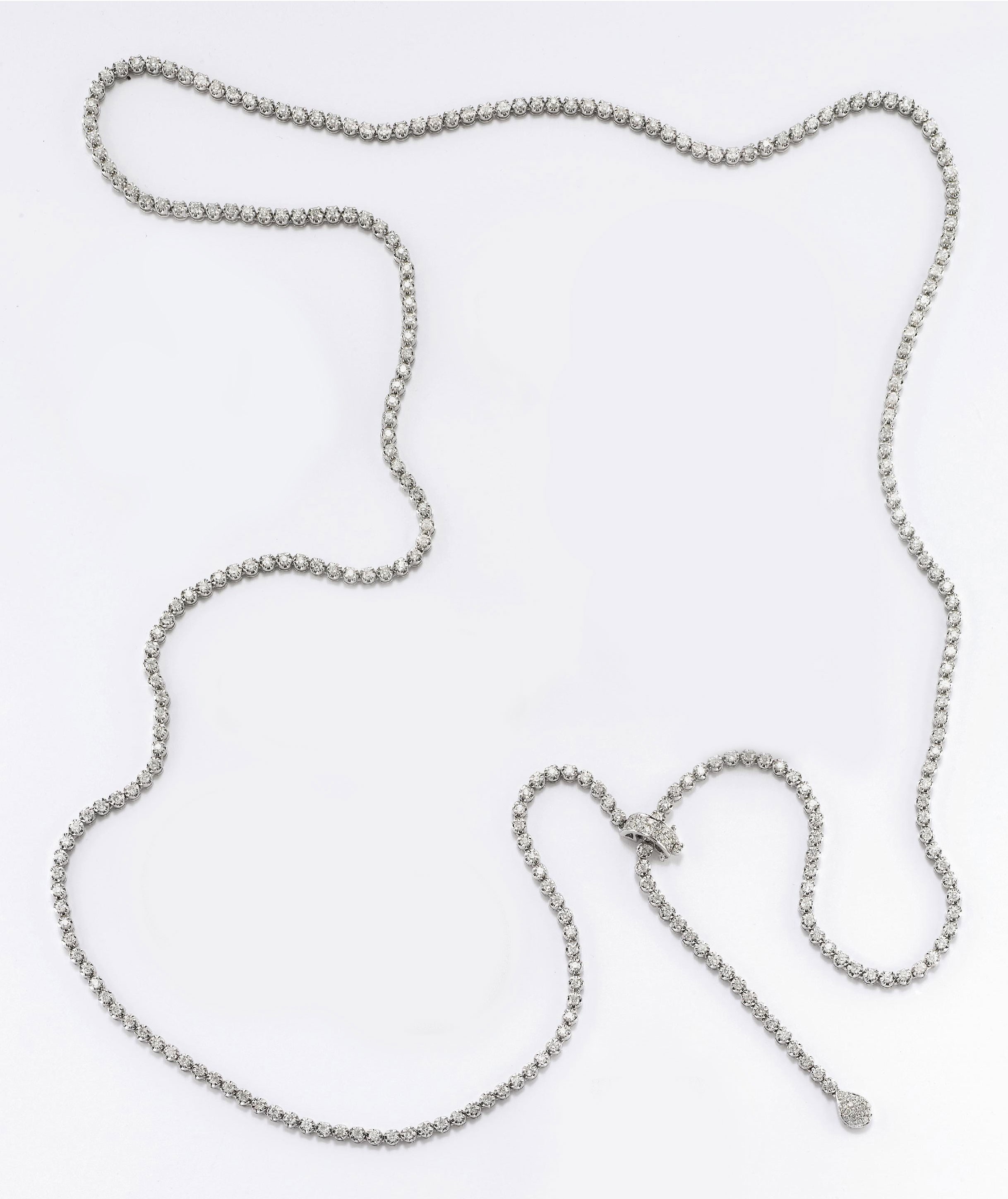 LUNGA COLLANA IN BRILLANTI