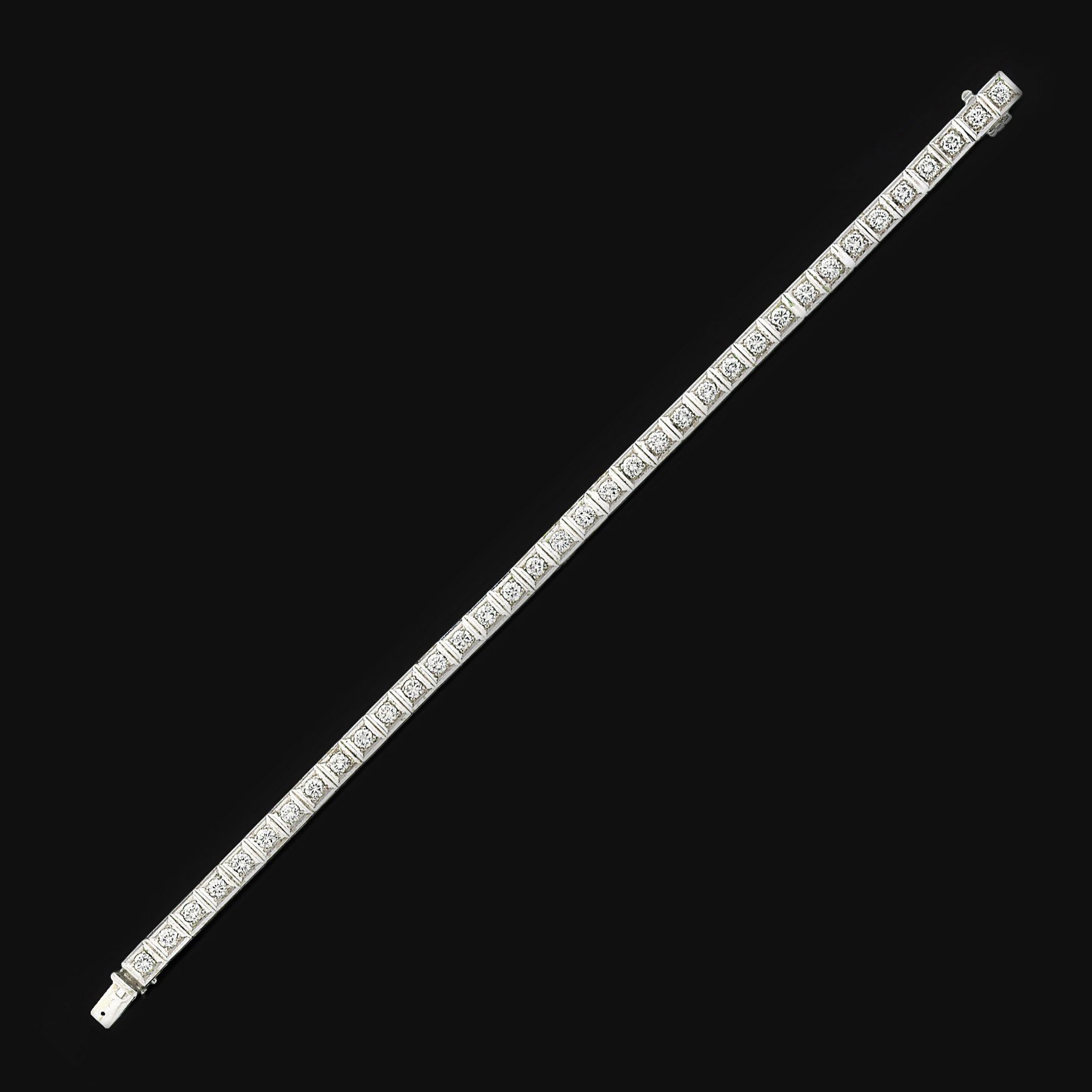 A diamond flexible bracelet