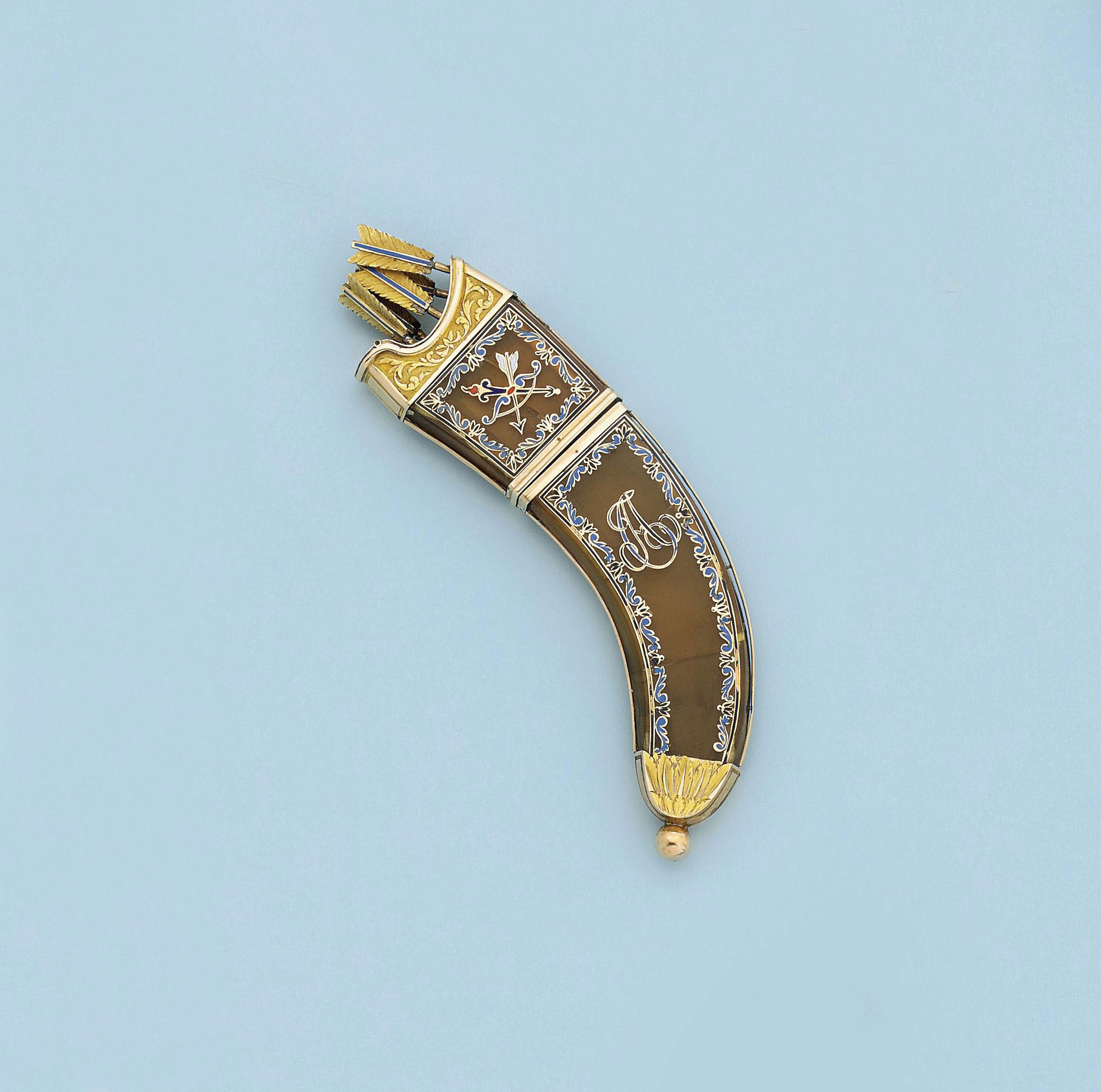 A late 18th/early 19th century gold and tortoiseshell needle case