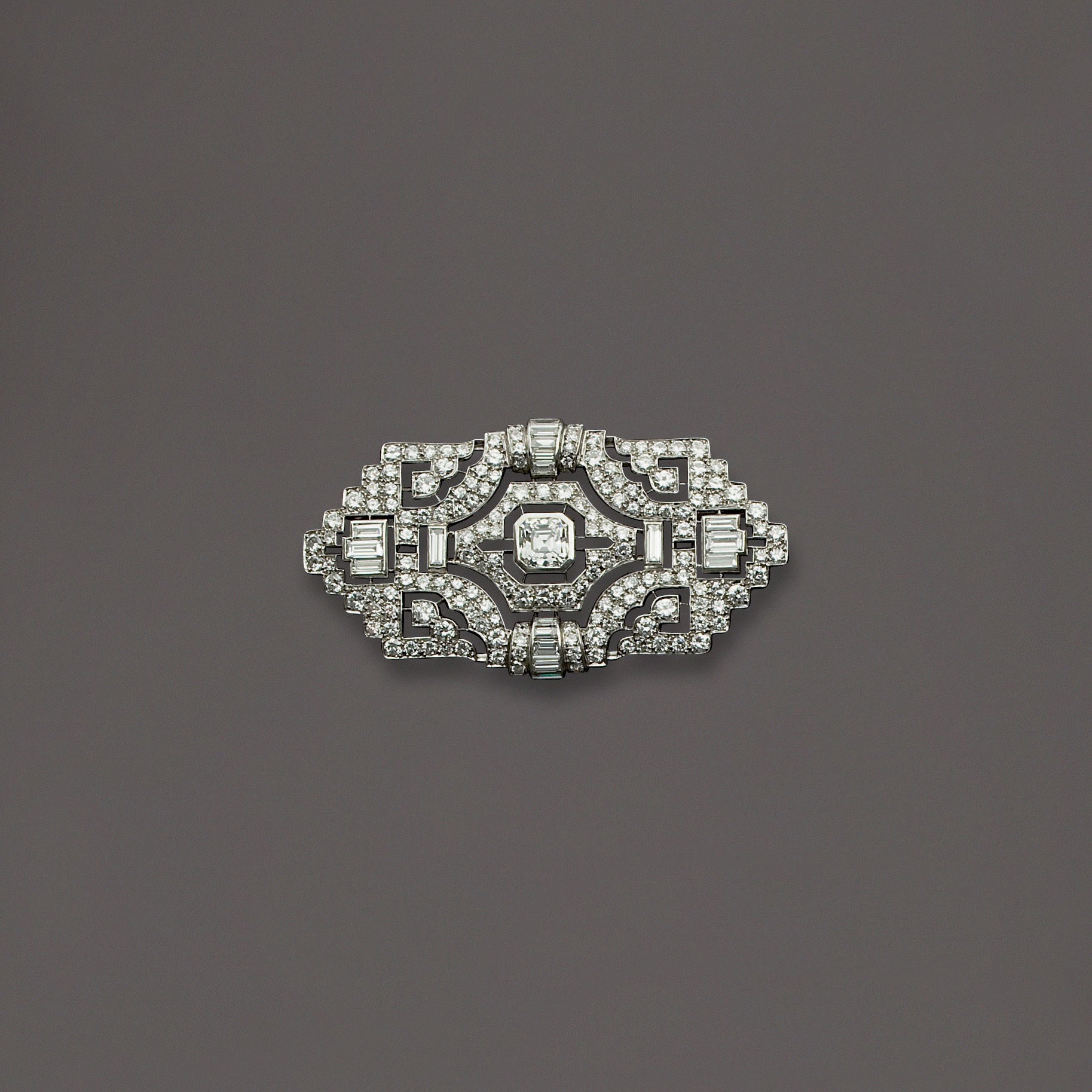 BROCHE ART DECO DIAMANTS